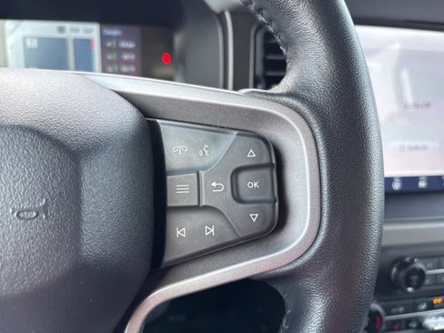 Used 2023 Ford Bronco Badlands image 14