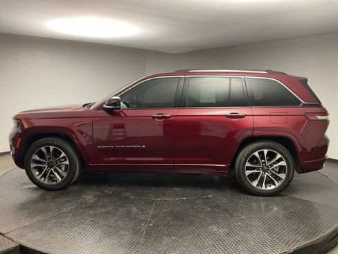 Used 2023 Jeep Grand Cherokee Overland image 4