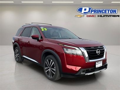 Used 2023 Nissan Pathfinder Platinum w/ Cargo Package