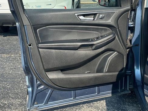 Used 2018 Ford Edge Titanium image 10