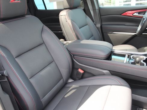 New 2026 Chevrolet Traverse Z71 w/ Driver Confidence Package AWD/4WD image 16