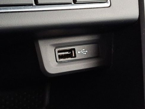 Used 2016 Volkswagen Tiguan S image 24