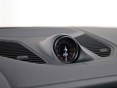 New 2026 Porsche Cayenne GTS image 18