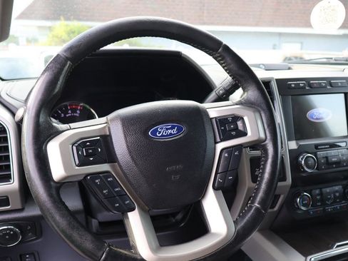 Used 2020 Ford F250 Lariat w/ Lariat Ultimate Package AWD/4WD image 12