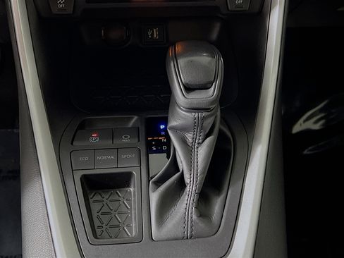 Used 2024 Toyota RAV4 LE image 23