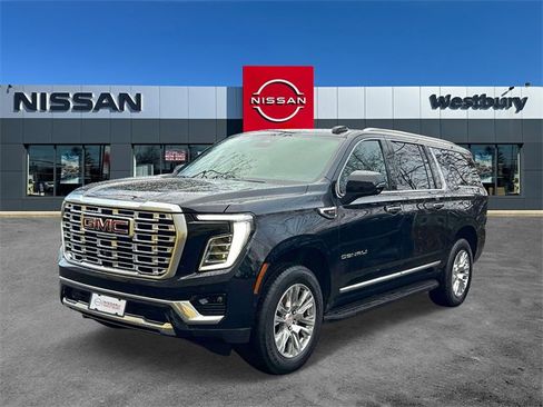 Used 2025 GMC Yukon XL Denali image 4