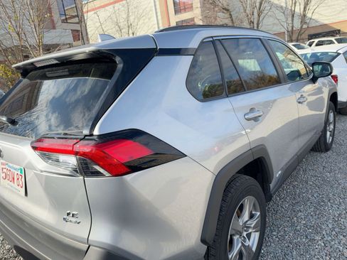 Used 2025 Toyota RAV4 LE image 6