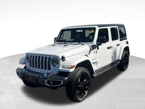 Used 2023 Jeep Wrangler Unlimited Sahara w/ Cold Weather Group AWD/4WD image 1
