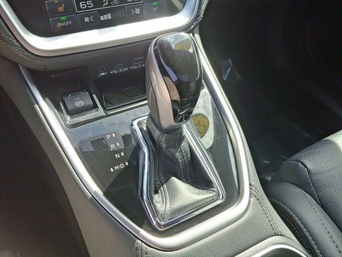 Used 2023 Subaru Outback Limited image 15
