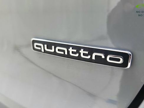 Used 2024 Audi Q4 e-tron Prestige AWD/4WD image 20