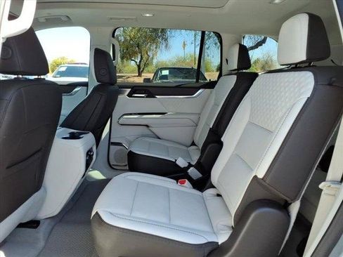 Certified 2024 GMC Acadia Denali w/ Super Cruise Package image 15