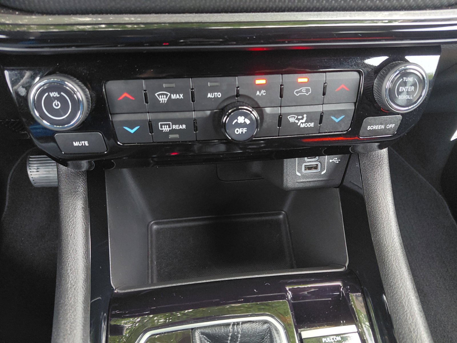 Used 2026 Jeep Compass Limited AWD/4WD image 8