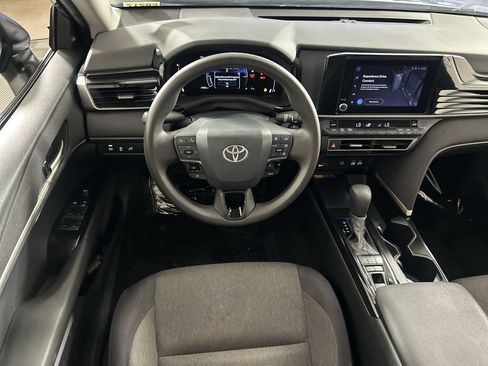 Used 2025 Toyota Camry LE w/ Convenience Package FWD image 22