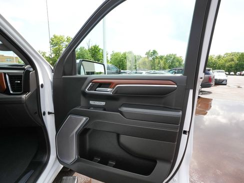 Used 2023 GMC Sierra 1500 Denali AWD/4WD image 15