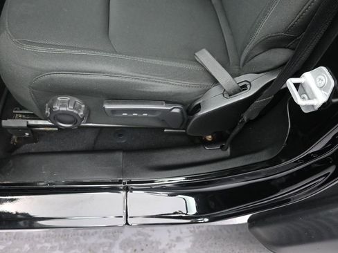 Used 2020 Jeep Wrangler Sport image 19