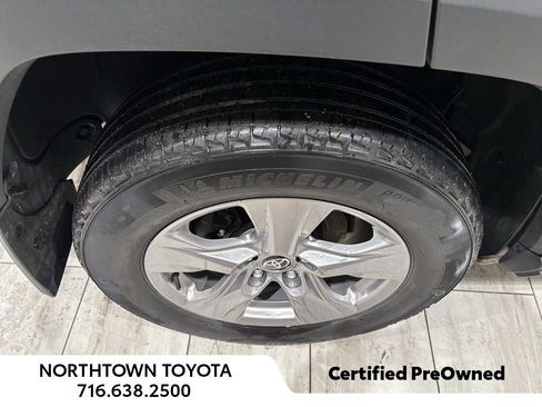 Used 2023 Toyota RAV4 XLE image 3