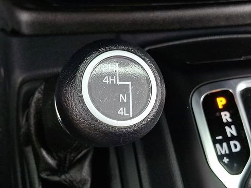 Used 2021 Jeep Gladiator Sport AWD/4WD image 25