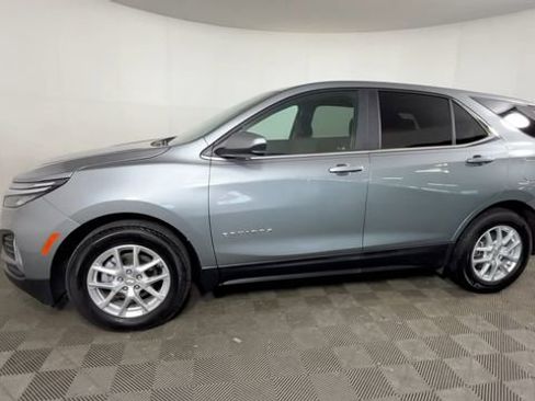 Used 2024 Chevrolet Equinox LT FWD image 11