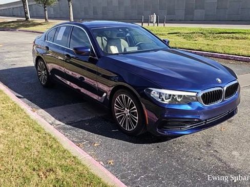 Used 2019 BMW 530i w/ Convenience Package image 2