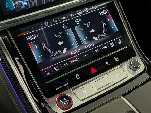 Used 2023 Audi S8 image 31
