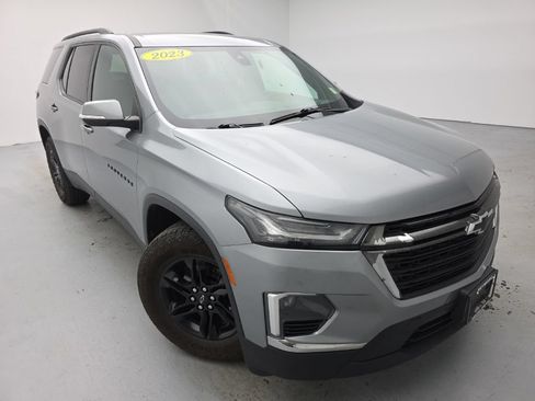 Used 2023 Chevrolet Traverse LT w/ Midnight/Sport Edition AWD/4WD image 3