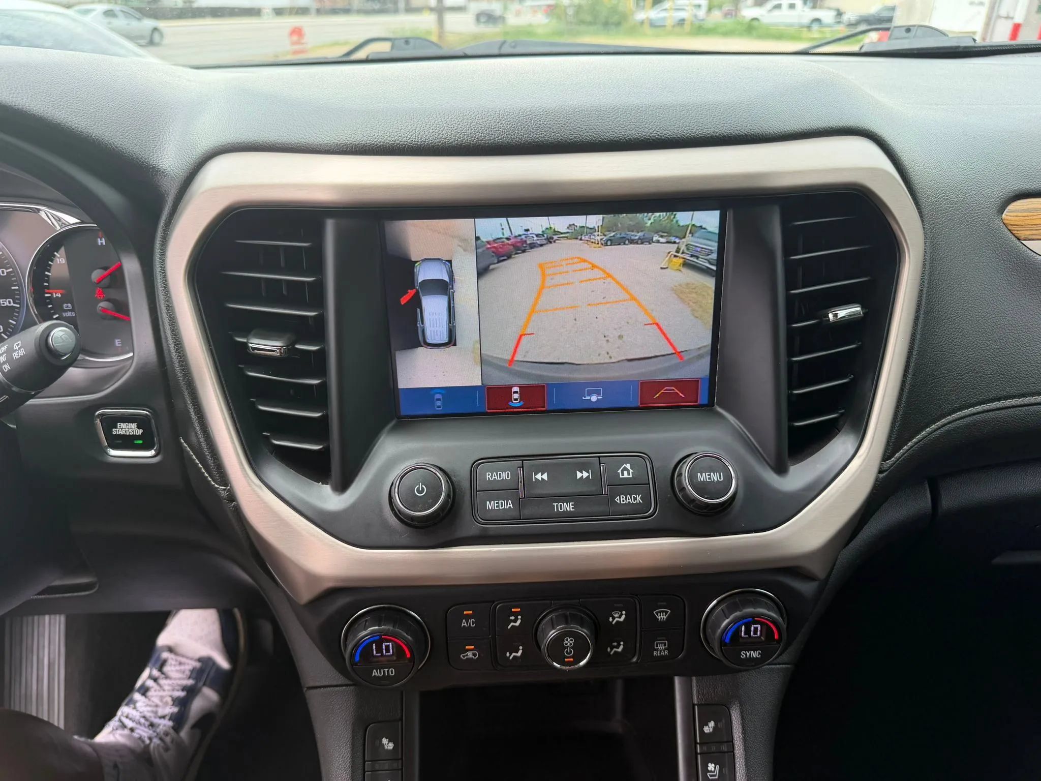 Used 2017 GMC Acadia Denali w/ Technology Package AWD/4WD image 12
