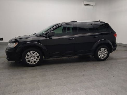 Used 2020 Dodge Journey SE FWD image 2
