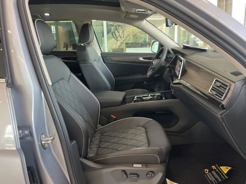 New 2026 Volkswagen Atlas SEL Premium R-Line AWD/4WD image 36