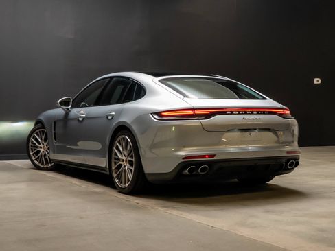 Certified 2023 Porsche Panamera 4 Platinum Edition AWD/4WD image 3
