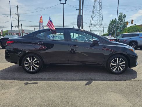 Used 2024 Nissan Versa S w/ S Plus Package FWD image 4