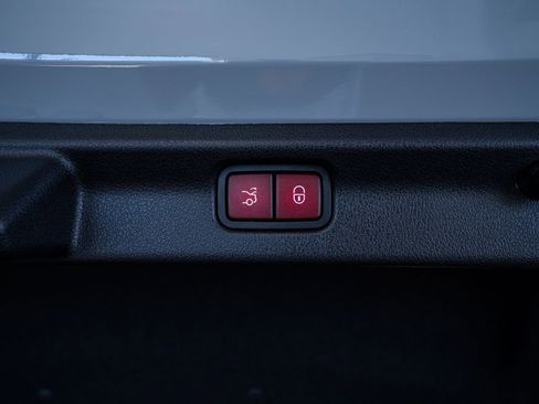 Used 2023 Mercedes-Benz EQE 500 4MATIC Sedan image 57