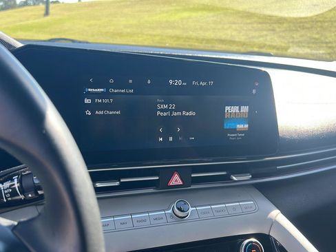 Used 2025 Hyundai Elantra Limited FWD image 22