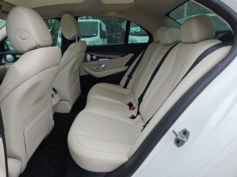 Used 2020 Mercedes-Benz E 350 Sedan image 14