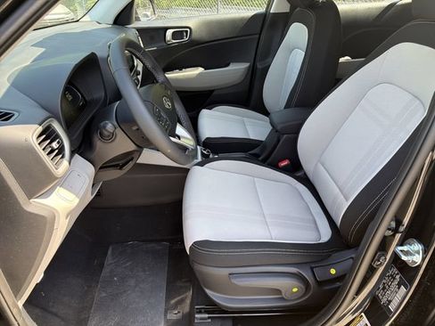 New 2026 Hyundai Venue SEL FWD image 9
