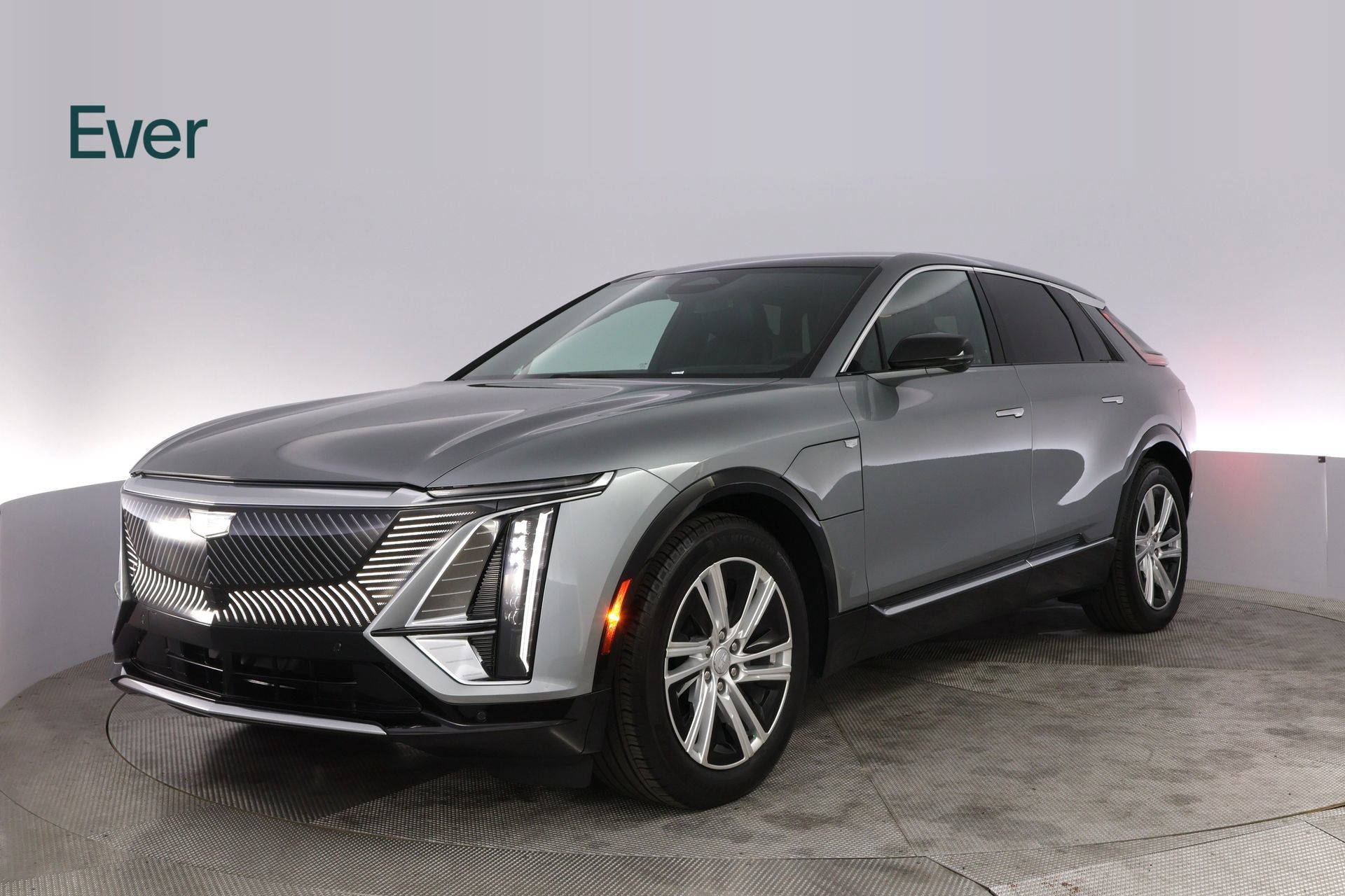 Used 2024 Cadillac Lyriq Tech RWD image 2