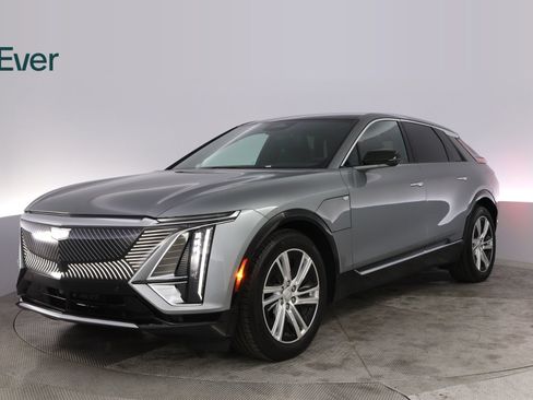 Used 2024 Cadillac Lyriq Tech RWD image 2