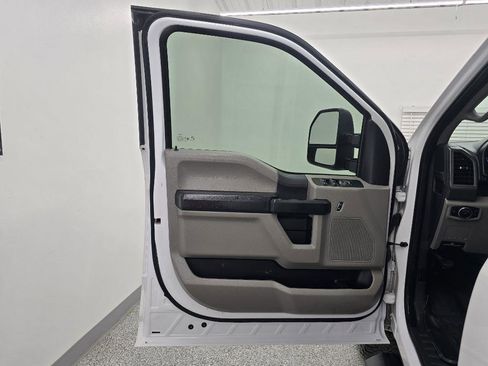 Used 2022 Ford F250 XL w/ Power Equipment Group AWD/4WD image 30
