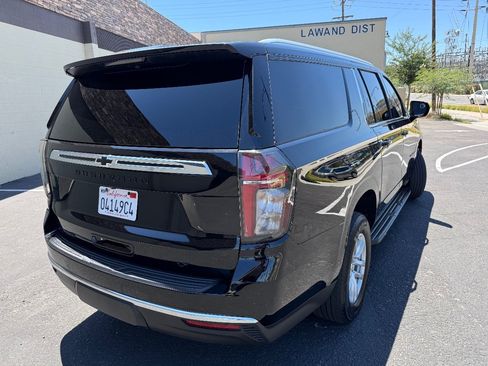 Used 2024 Chevrolet Suburban LT AWD/4WD image 9