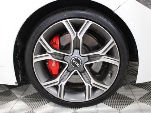 Used 2021 Kia Stinger GT2 image 36