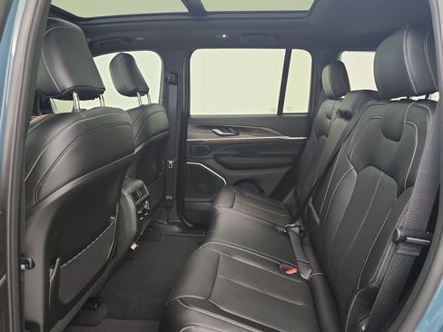 New 2026 Jeep Grand Cherokee Limited AWD/4WD image 30
