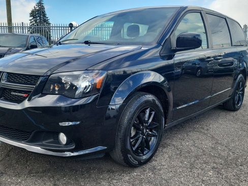 Used 2019 Dodge Grand Caravan SXT w/ Driver Convenience Group image 5