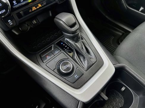 Certified 2024 Toyota RAV4 LE AWD/4WD image 19