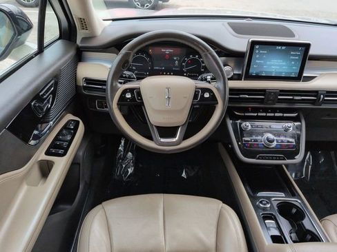 Used 2020 Lincoln Corsair AWD image 13