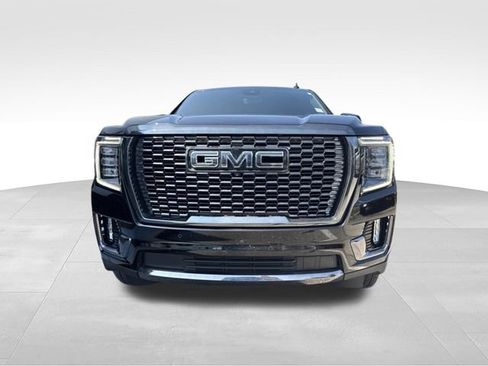 Used 2024 GMC Yukon XL Denali Ultimate AWD/4WD image 2