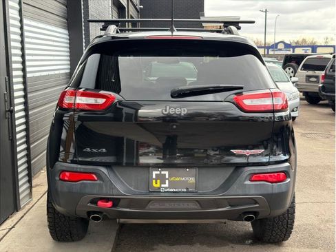 Used 2017 Jeep Cherokee Trailhawk w/ Comfort/Convenience Group image 8