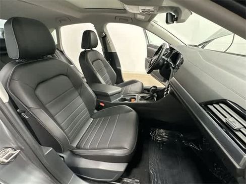 Certified 2023 Volkswagen Jetta SE w/ Panoramic Sunroof Package image 23
