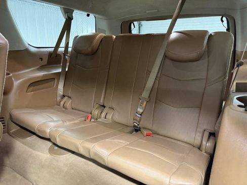 Used 2016 Cadillac Escalade ESV Platinum image 30