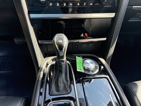 Used 2023 INFINITI QX80 Premium Select w/ All-Season Package image 24