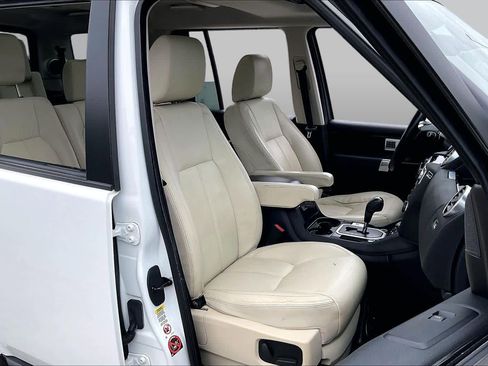 Used 2013 Land Rover LR4 HSE LUX w/ Luxury Pkg AWD/4WD image 9