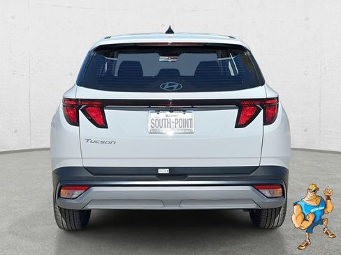Used 2026 Hyundai Tucson SE image 6